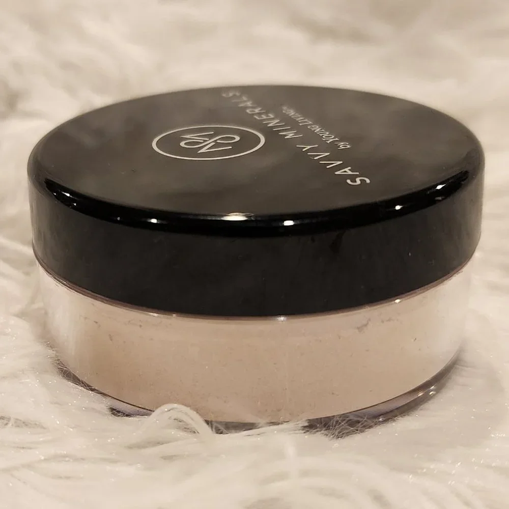 Veil Setting Powder Young Living Savvy Minerals -
